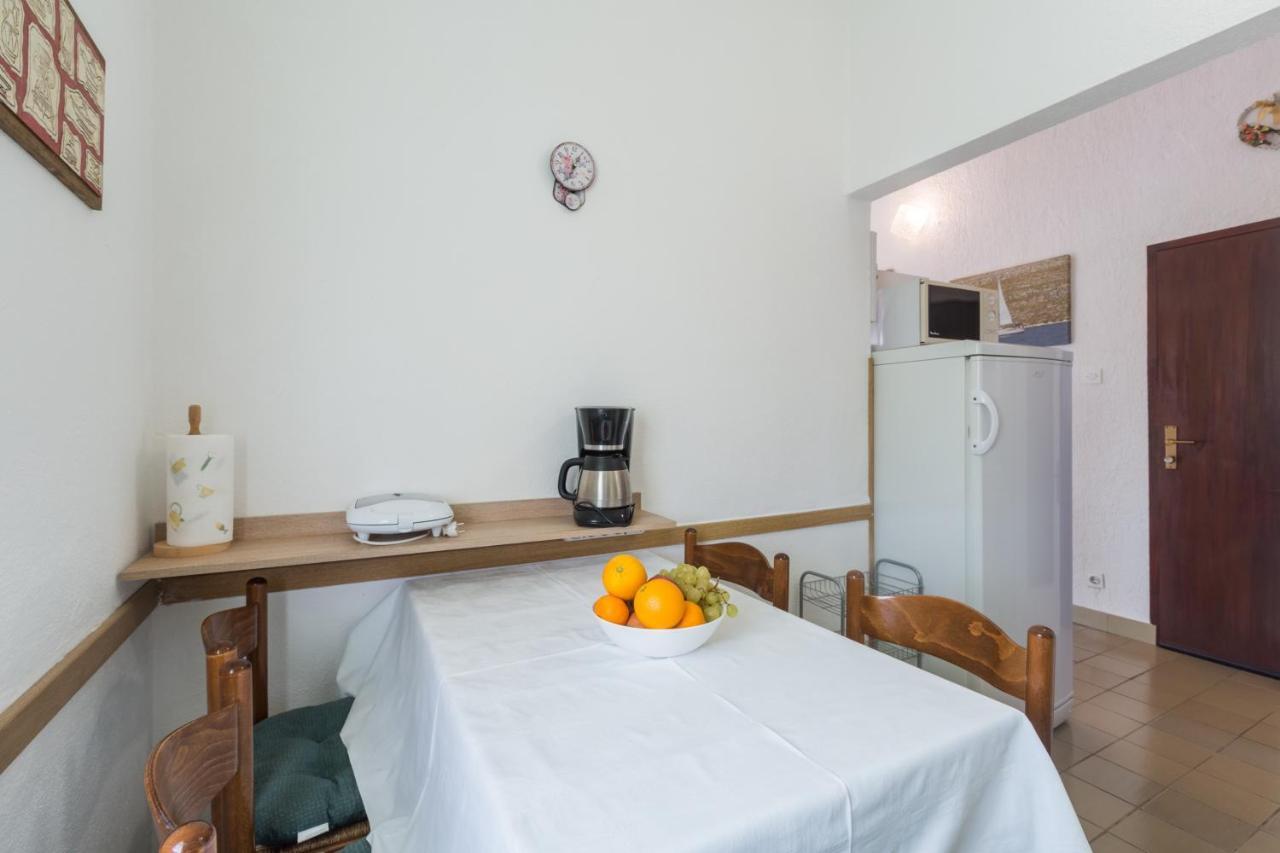 Apartments With A Parking Space Karigador, Novigrad - 2534 Exterior foto